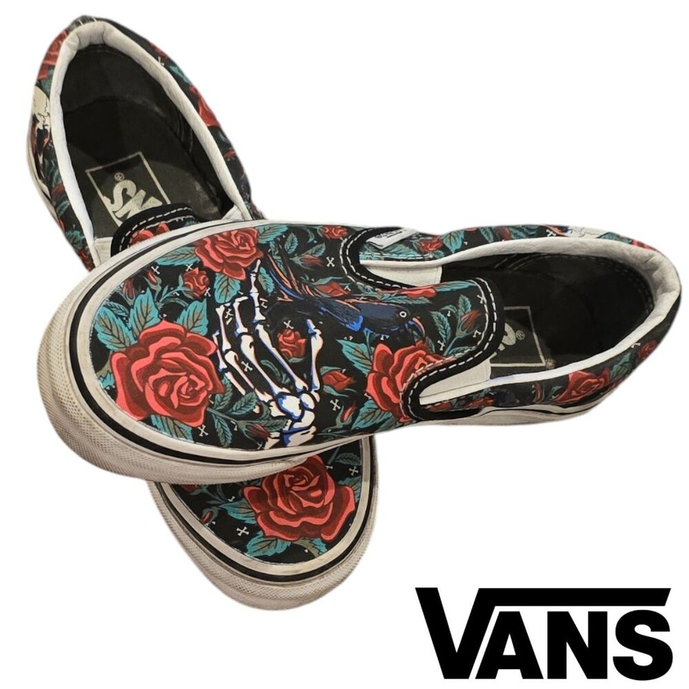 Vans Rose Skulls Slip-On Sneakers - Black Red White Men's 4 / Women's 5.5